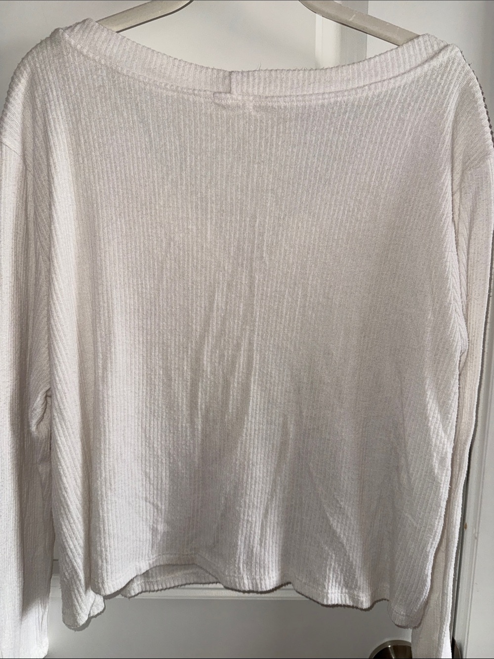 Heart & Hips Cream Ribbed V-Neck Button Top - Picture 7 of 7